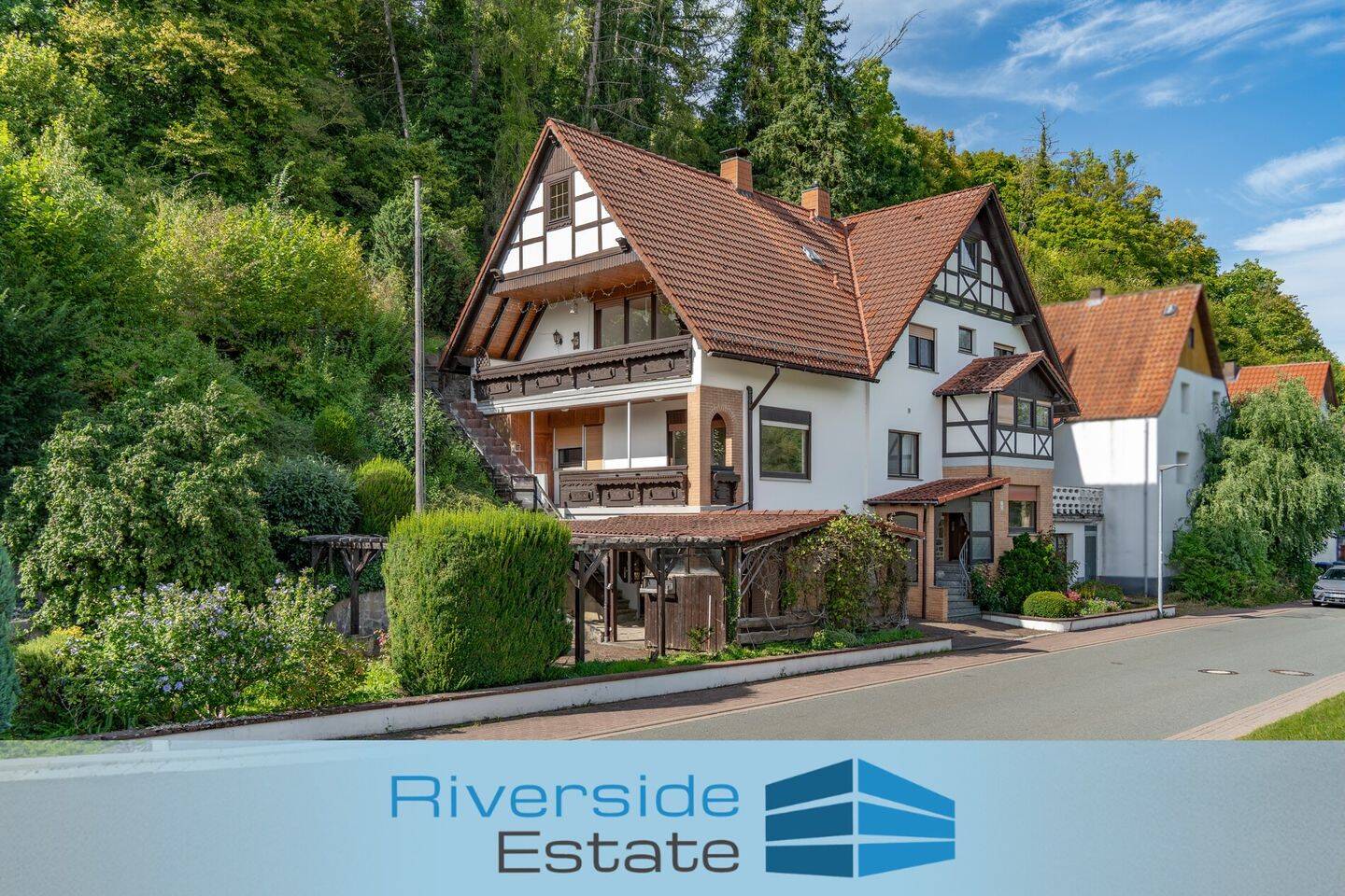 Lügde | Großzügiges Einfamilienhaus mit Ausbaupotential und Terrasse, 32676 Lügde