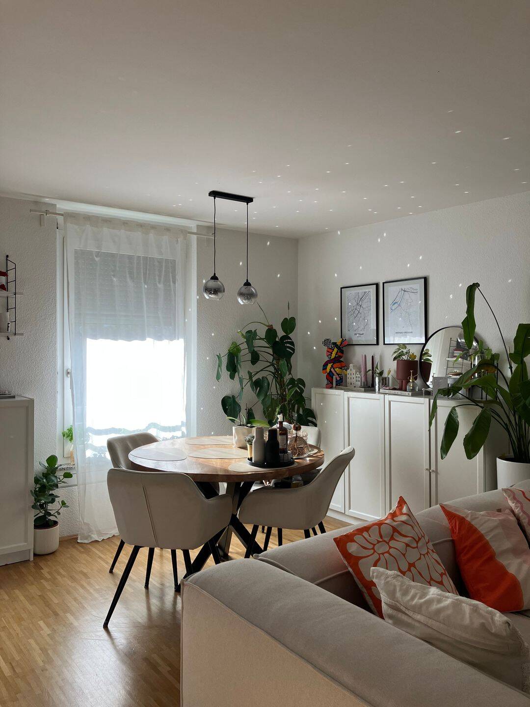 Helle und zentrale 2-Zimmer Wohnung beim Marienplatz, 70178 Stuttgart (Mitte Süd West)