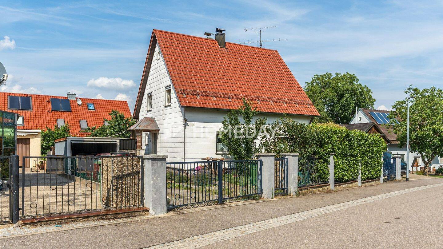 Sechs Zimmer, Garten und Garage – Ihr neues Zuhause mit Entwicklungsmöglichkeiten, 93055 Regensburg (Brandlberg-Keilberg Burgweinting-Harting Innenstadt Ostenviertel Schwabelweis)