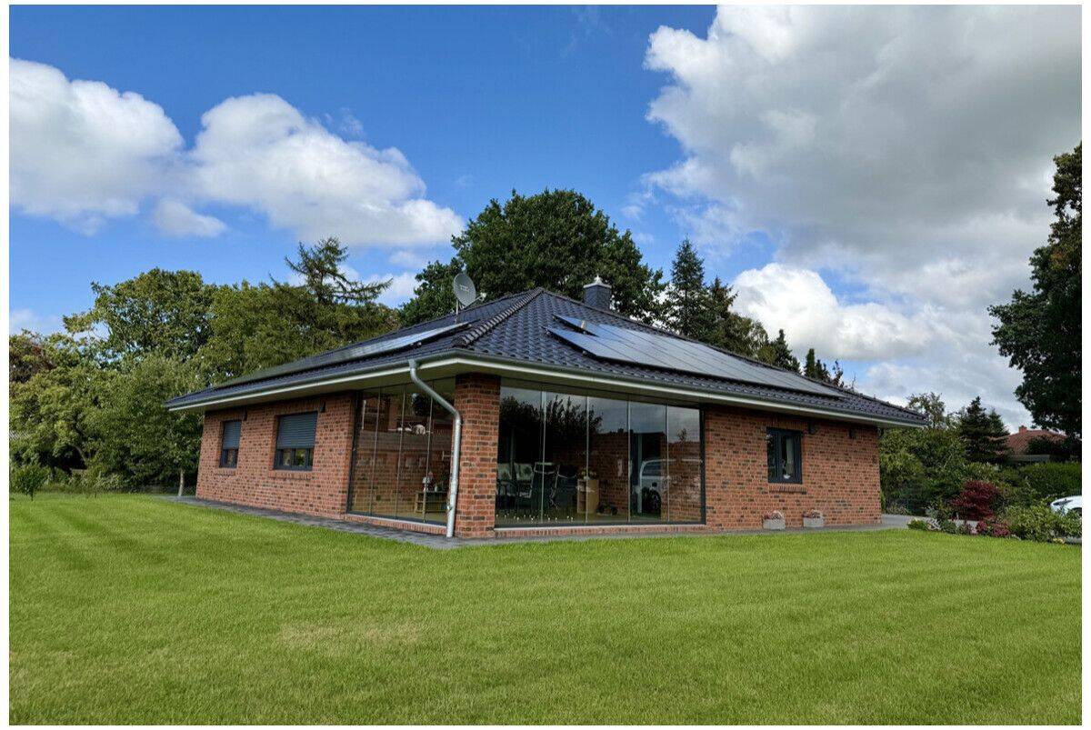 Neuwertiger ebenerdiger Bungalow in Wanna, 21776 Wanna