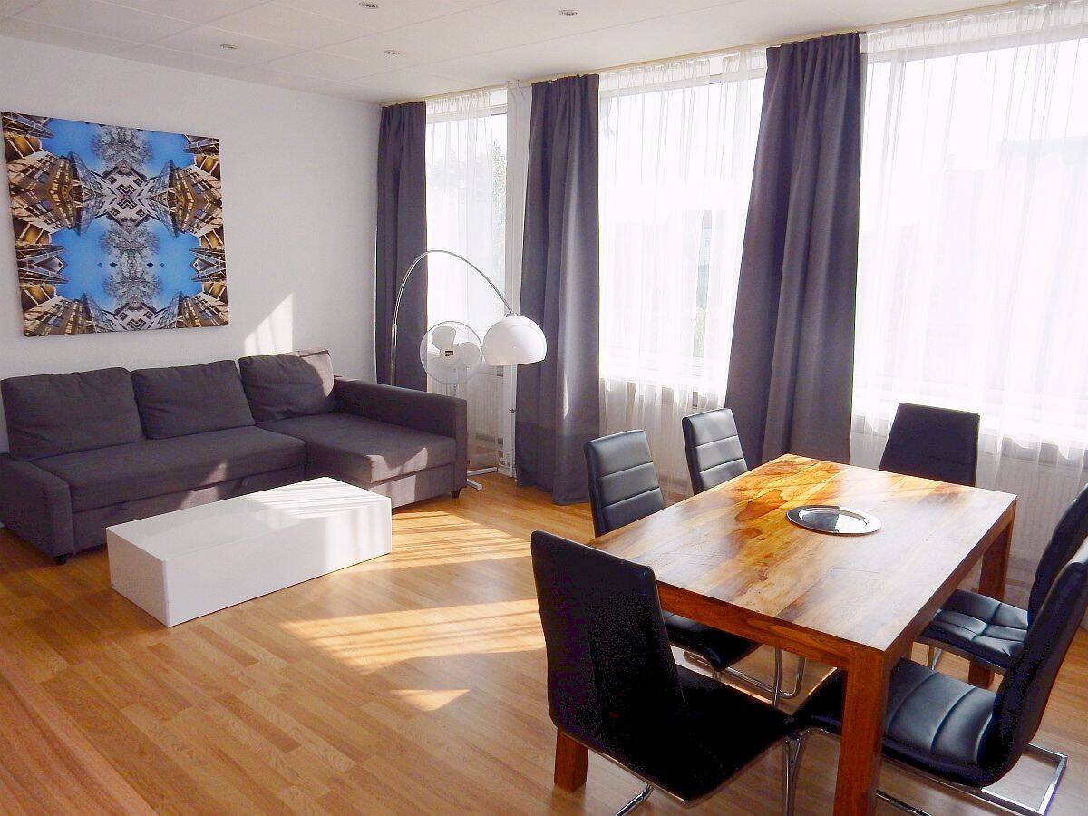 Möbliertes Apartment am Kurfürstendamm, 10711 Berlin (Charlottenburg-Wilmersdorf Charlottenburg Grunewald Halensee Wilmersdorf)