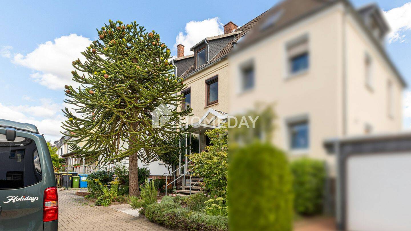 Reihenhaus mit Potenzial: 4 Zimmer, Garten, Balkon und Vollkeller, 38126 Braunschweig (Braunschweig Lindenbergsiedlung Mascherode Rautheim Südstadt)