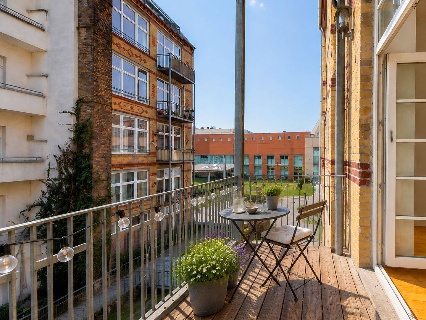 Bezugsfreie Altbauwohnung mit Loft-Charakter und Balkon, 10437 Berlin (Pankow Prenzlauer Berg)