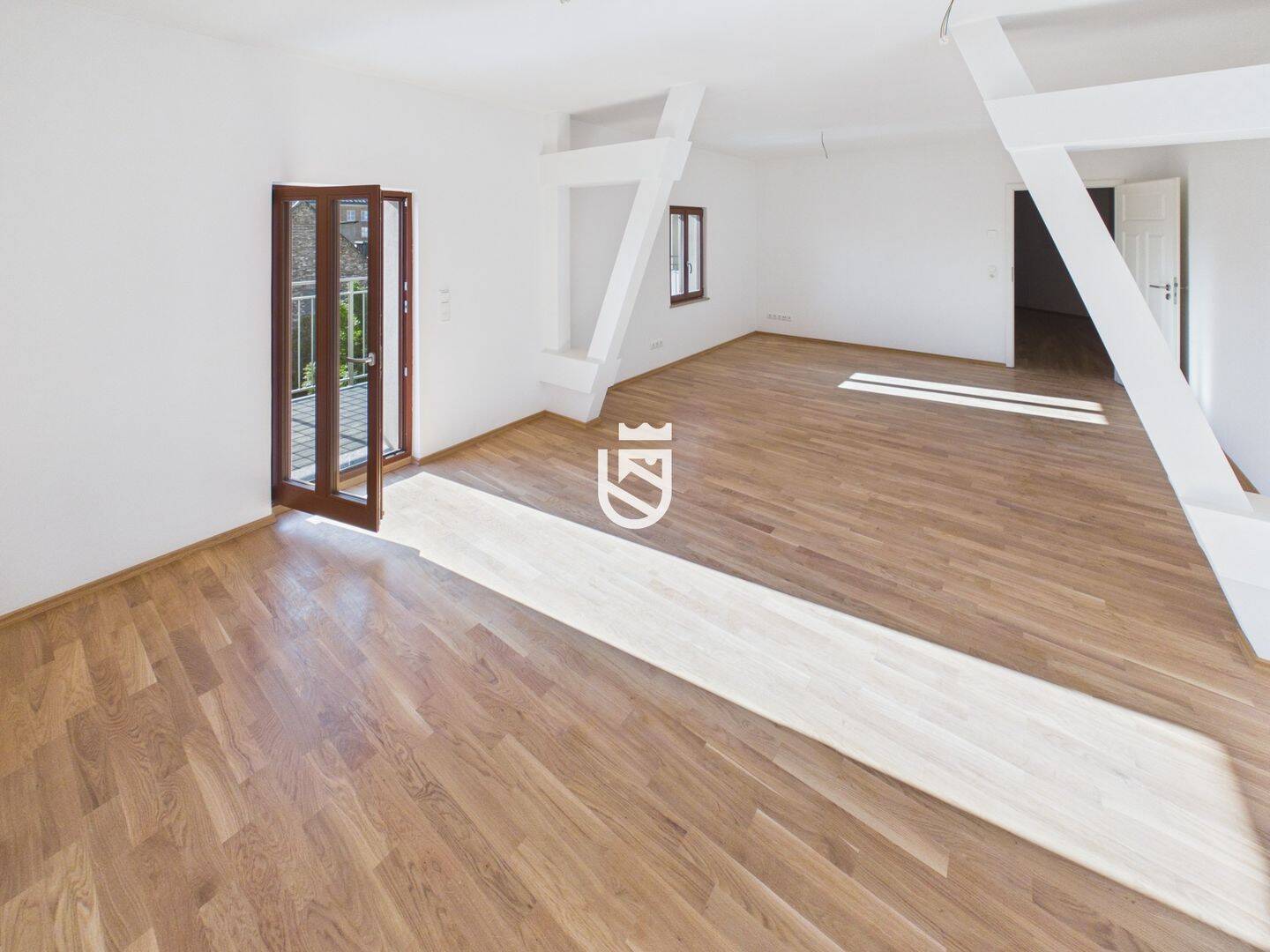 Großzügige 3-Zimmer-Dachgeschosswohnung mit Balkon und offenem Wohnbereich, 6112 Halle (Saale)