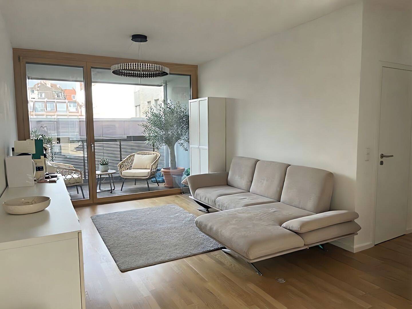 3-Zimmer-Wohnung in Frankfurt-Sachsenhausen mit Nolte-Einbauküche und Siemens-Elektrogeräten, 60594 Frankfurt am Main (Sachsenhausen)