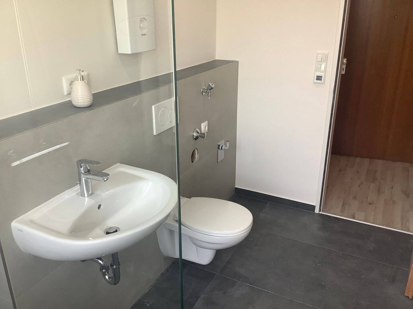 Frisch Sanierte Wohnung im 3OG, 90449 Nürnberg (Gebersdorf Neuröthenbach Röthenbach bei Schweinau)