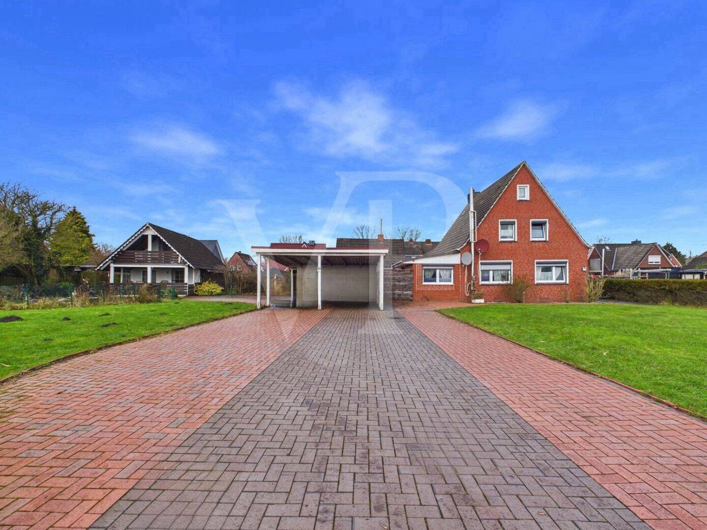Einfamilienhaus mit großem Grundstück und Ferienhaus!, 26725 Emden
