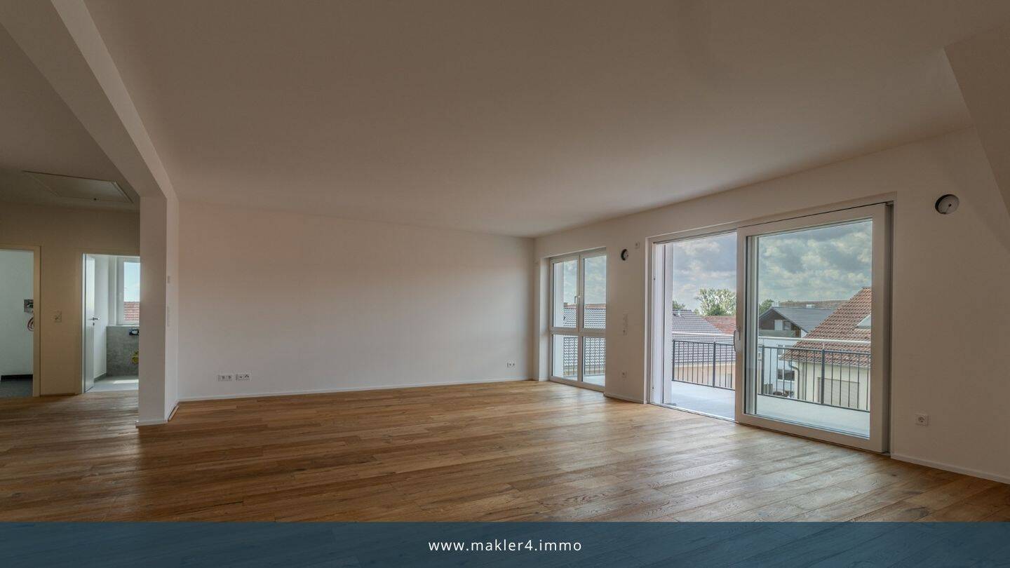 Sanierte 3,5-Zimmer-Dachgeschosswohnung mit Balkon | KfW 55 EE, 97714 Oerlenbach