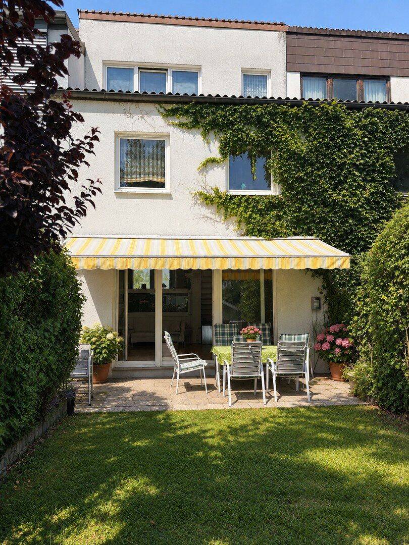 Gepflegtes Reihenmittelhaus mit Dachstudio, Südgarten und flexibler Raumaufteilung, 85764 Oberschleißheim