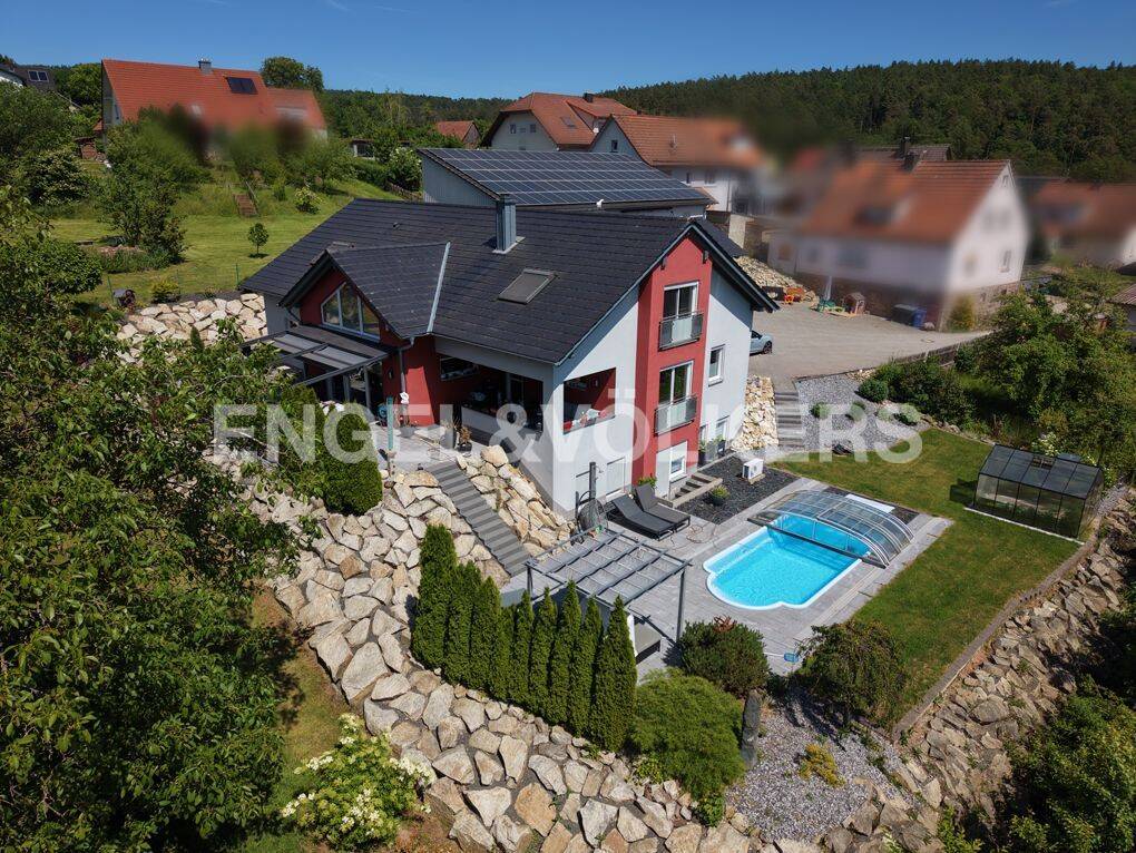 Exklusives Naturrefugium mit zwei Häusern und Pool in Burkardroth, 97705 Burkardroth