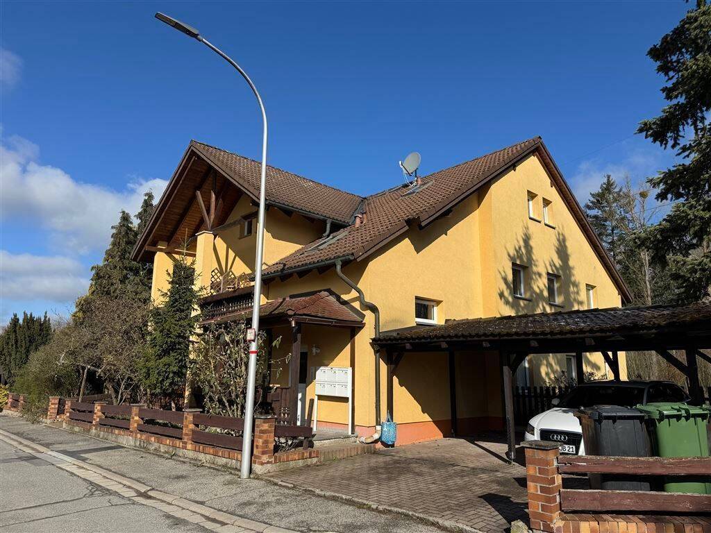 DÖRFLES ** ruhig gelegene 1 ZI DG Wohnung – Studio Style ** Carport **, 96487 Dörfles-Esbach