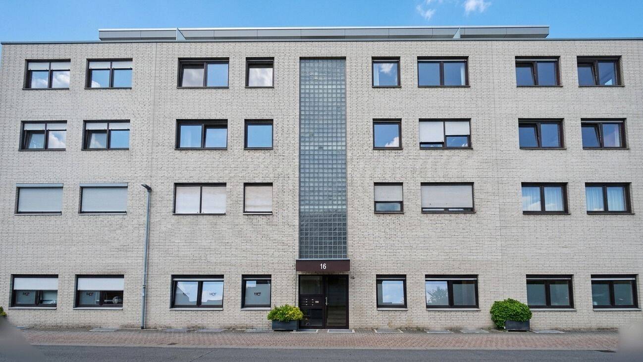 Helle 3-Zimmer-Wohnung mit großer Terrasse in Kaarst, 41564 Kaarst