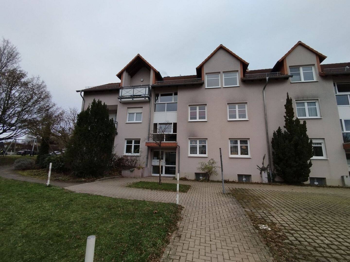 Moderne Wohnung mit Balkon in Lohfelden, 34253 Lohfelden