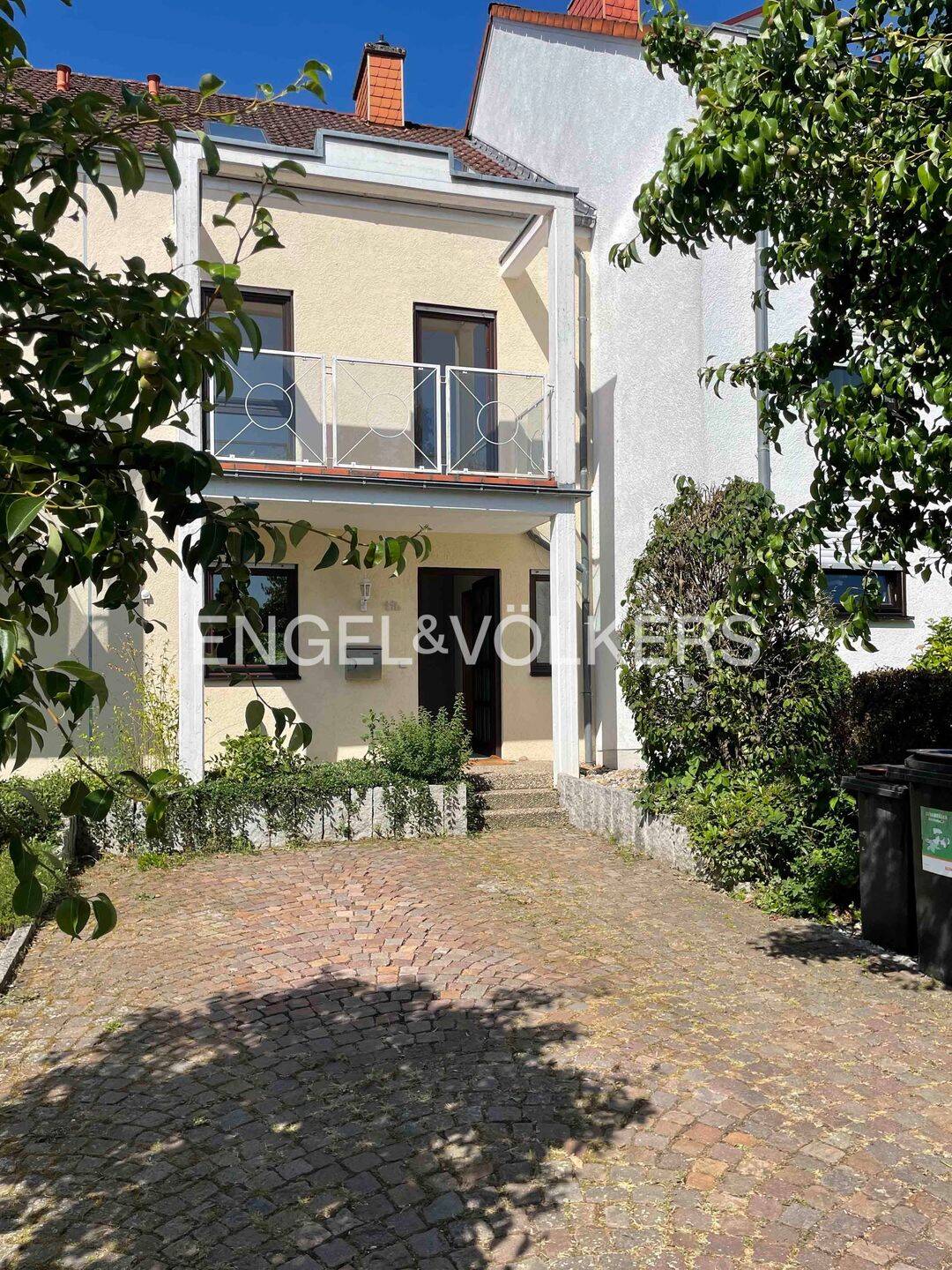 Familienfreundliches Reihenmittelhaus mit Garten, 65207 Wiesbaden