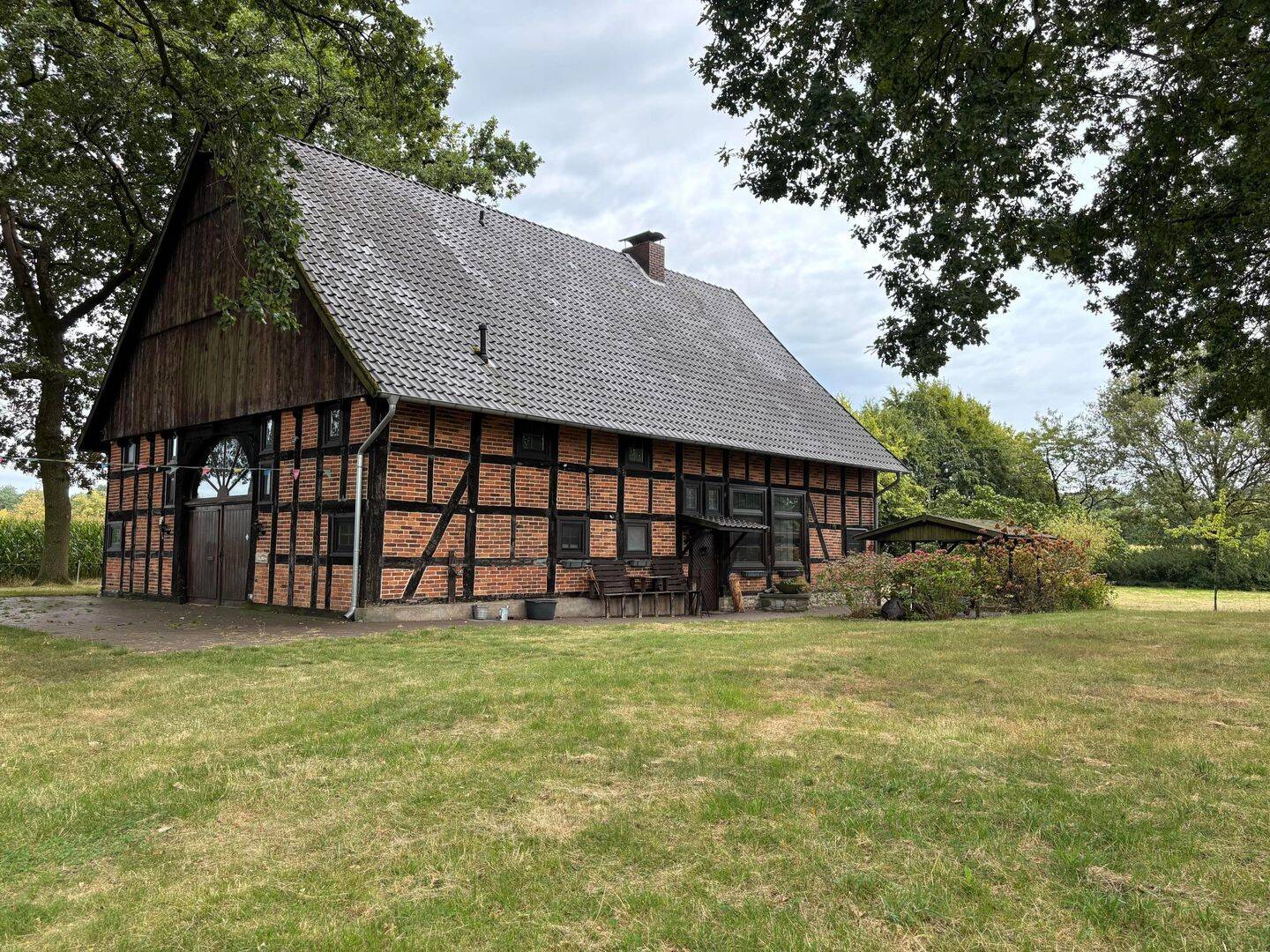 Charmantes Fachwerkhaus auf großzügigem Grundstück in Verl, 33415 Verl