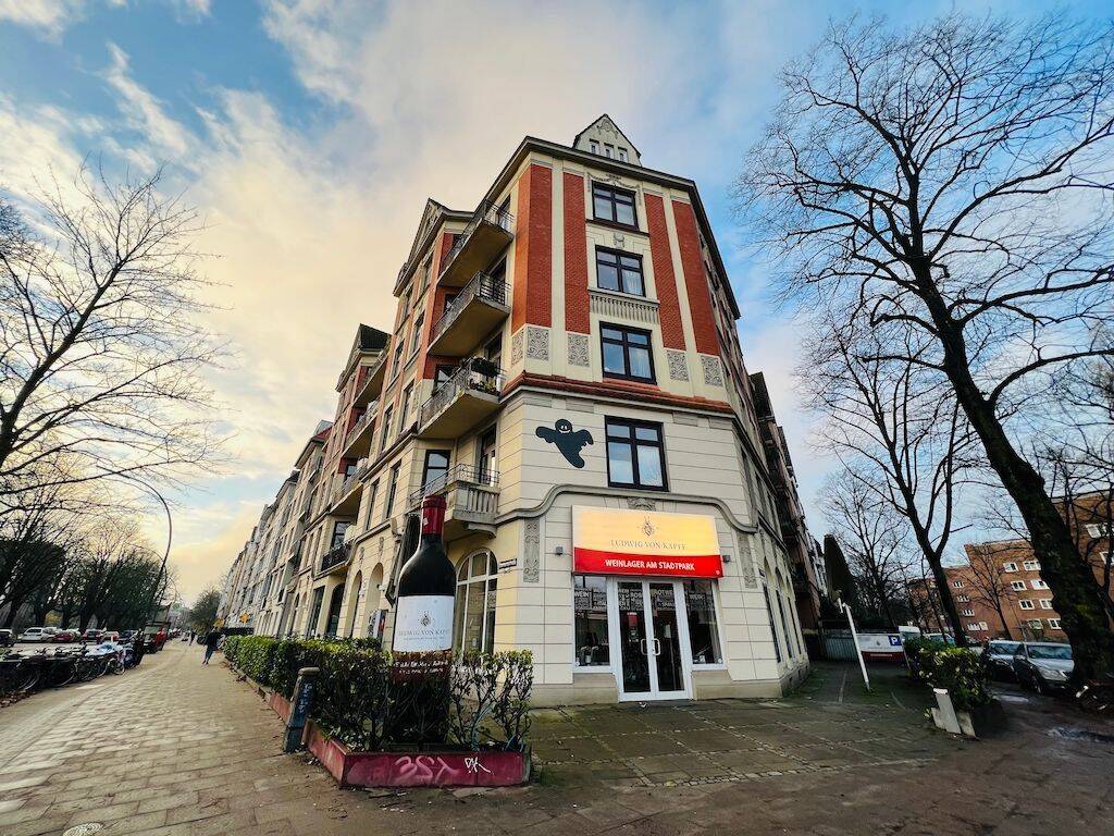 Sanierte 3 Zi.-Altbau-Whg. mit zwei Balkonen in Winterhude!, 22303 Hamburg (Hamburg-Nord Barmbek-Nord Winterhude)