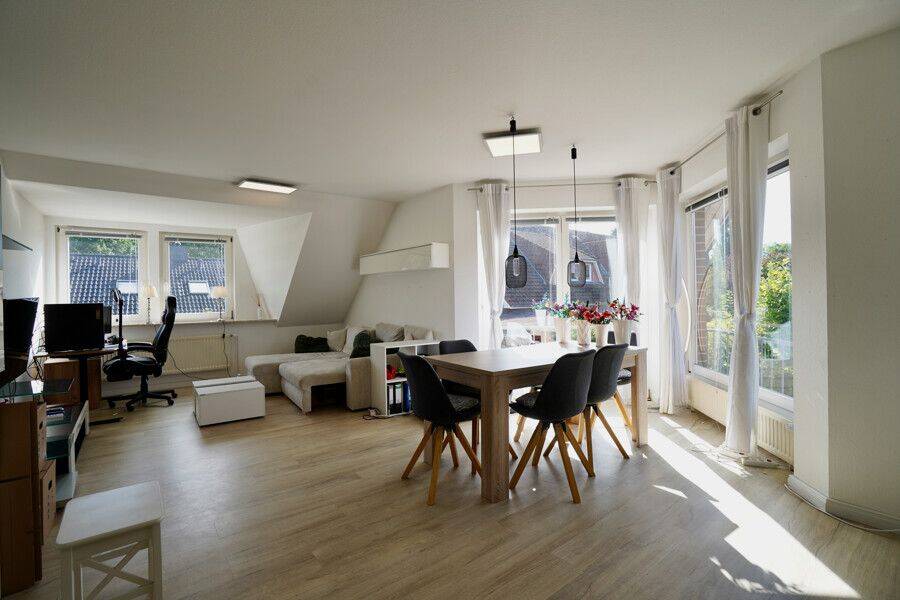 Helle 2-Zimmer-Wohnung mit neuwertiger Einbauküche und Kellerraum, 27419 Sittensen