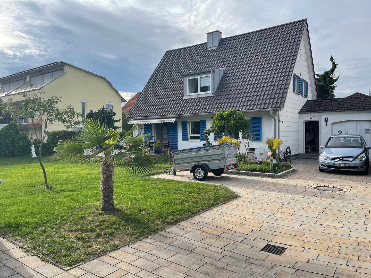 Dachgeschosswohnung, 80999 München (Allach-Untermenzing)