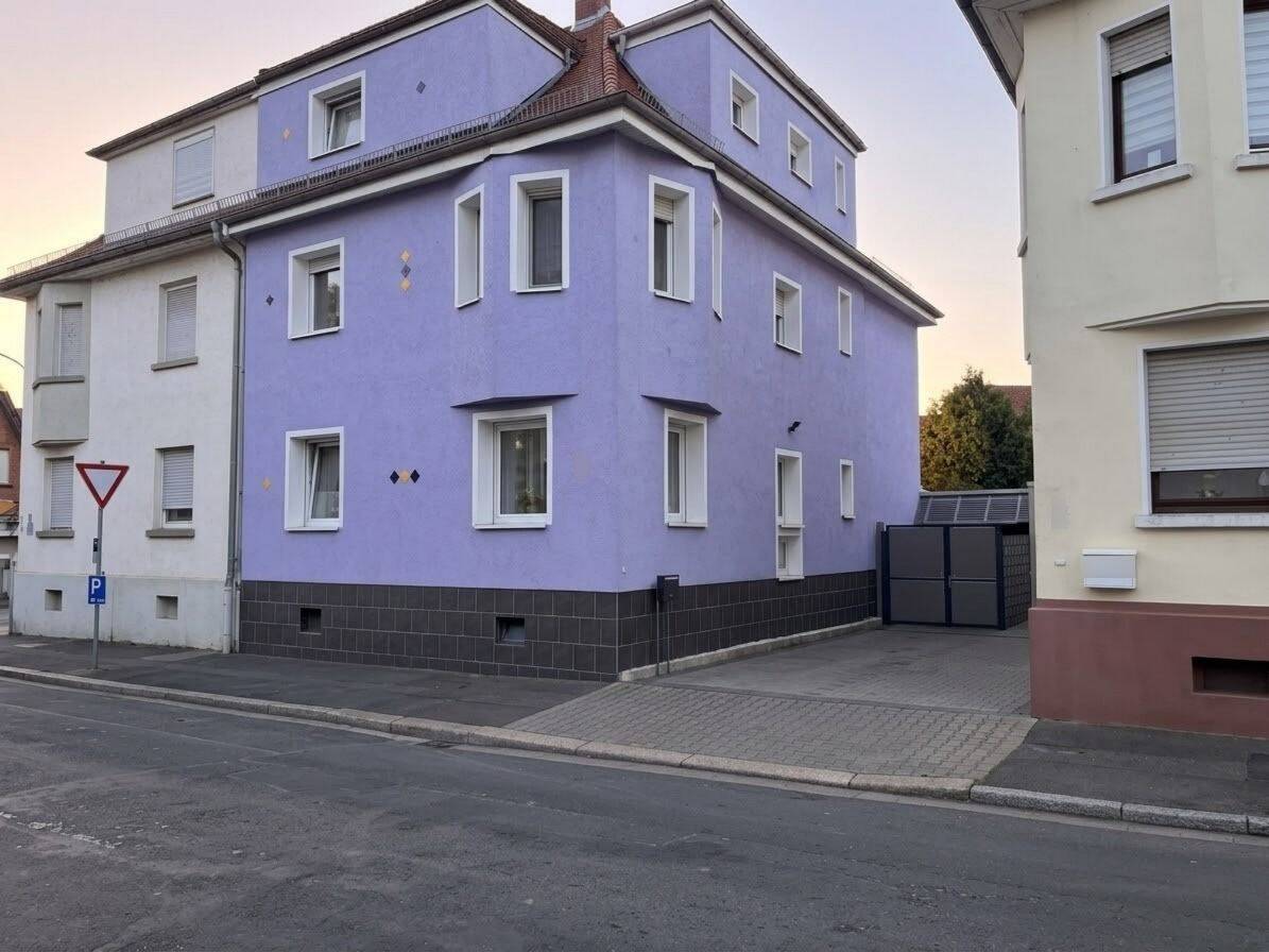 Charmantes Einfamilienhaus in Worms mit viel Platz für die ganze Familie, 67549 Worms (Hochheim Innenstadt Leiselheim Neuhausen Pfiffligheim)
