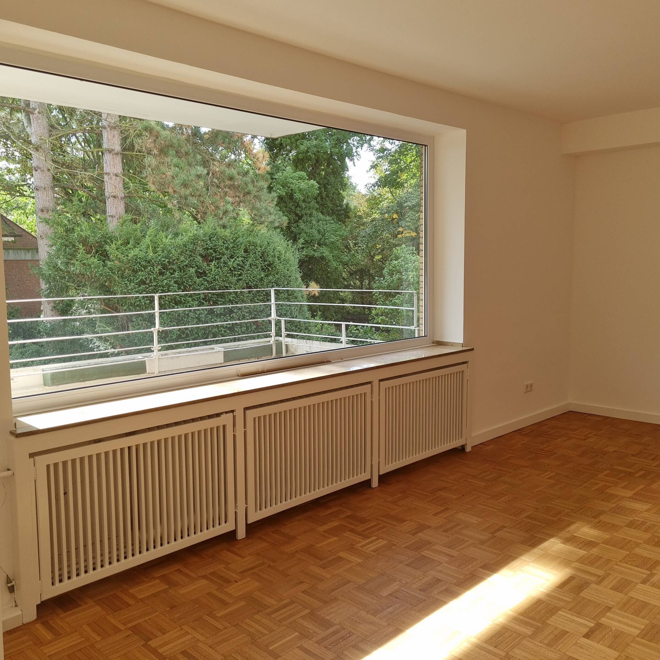 D-Zoo: lichthelle freundliche Wohnung direkt am Zoopark!, 40239 Düsseldorf (Düsseltal Mörsenbroich)