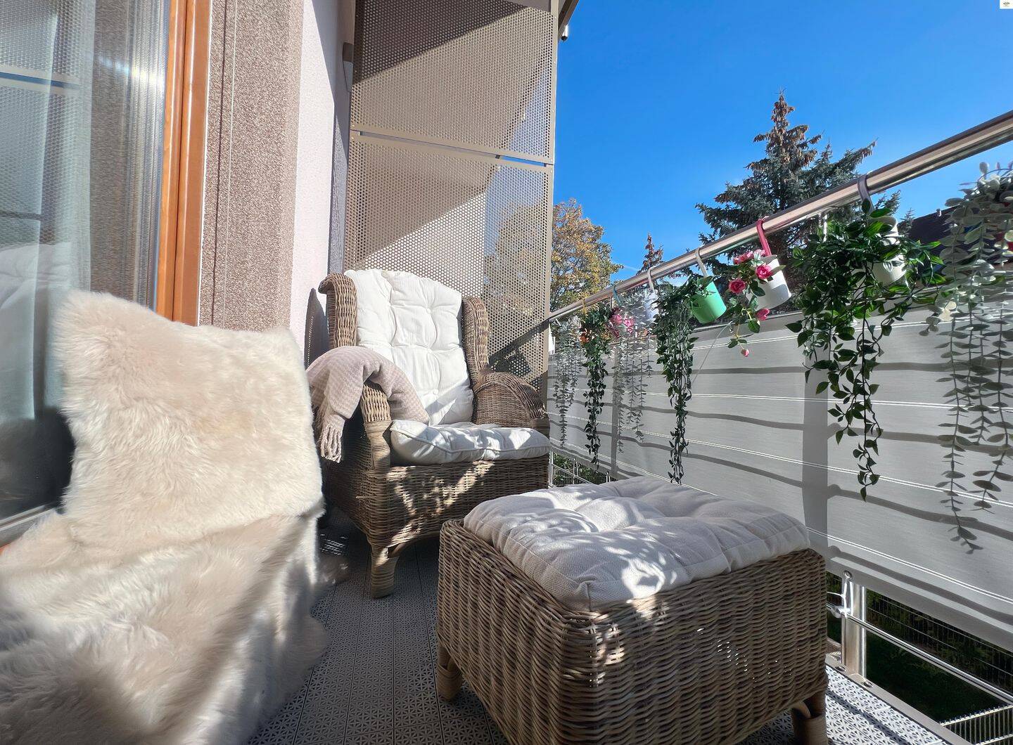Attraktive 2-Zimmer-Wohnung mit Balkon im Energiesparhaus, 1139 Dresden (Kaditz Mickten Pieschen-Süd Trachau)