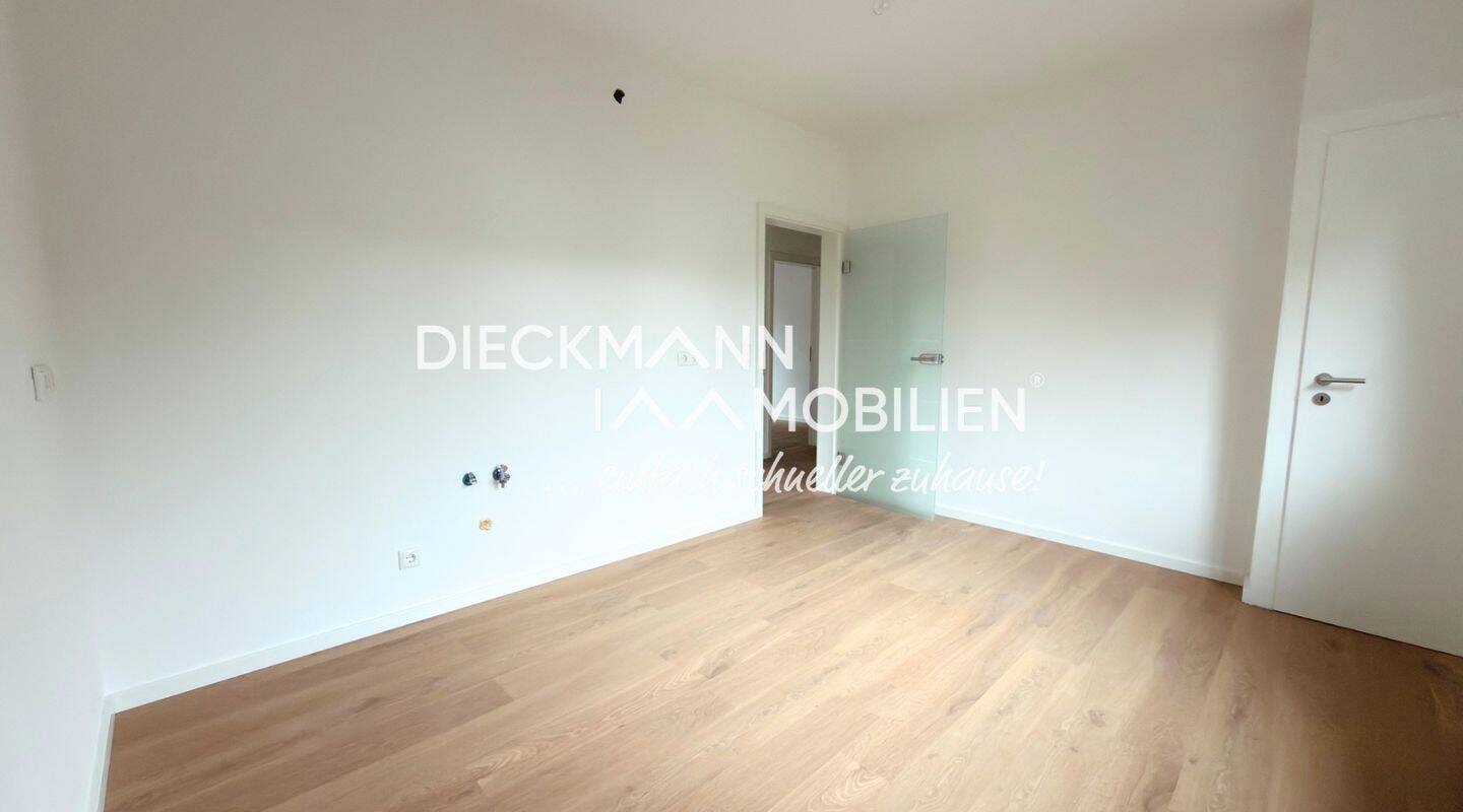 Erste eigene Wohnung oder verkleinern? Frisch sanierte 2-Zimmer-Wohnung inkl. Stellplatz!, 58239 Schwerte