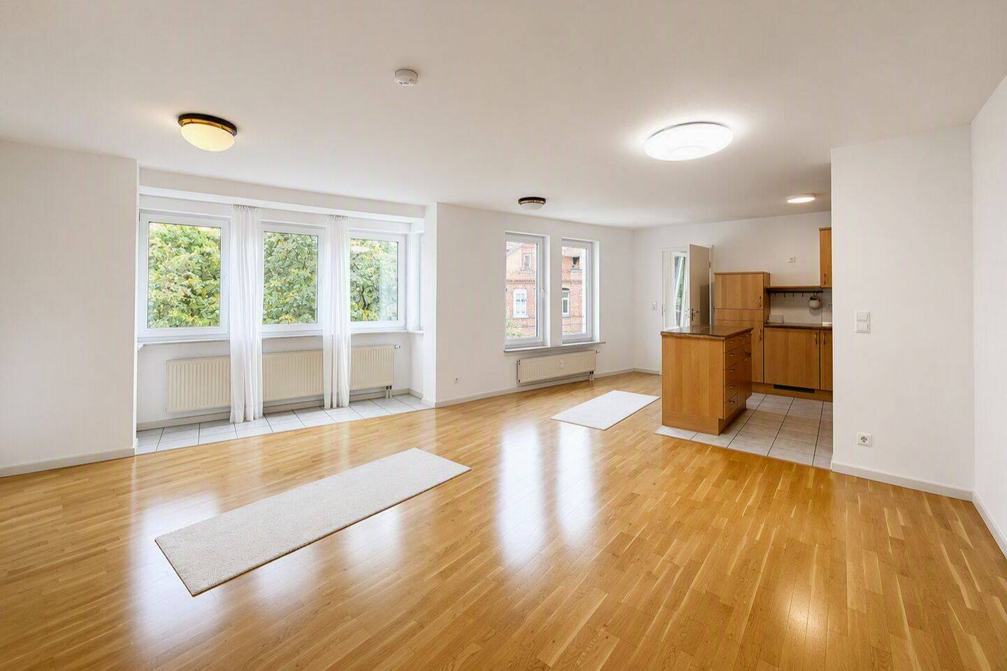 Helle 3-Zimmer-Wohnung mit PKW-Stellplatz in zentraler Lage von Stuttgart-Süd, 70180 Stuttgart (Mitte Süd)