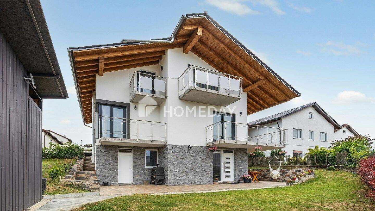 Viel Platz für die Familie: Junges, modernes Wohnhaus mit Einliegerwohnung und tollem Außenbereich, 72501 Gammertingen