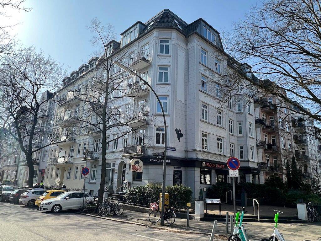 Helle 1-Zimmer DG-Wohnung mit Dachterrasse in Toplage Winterhude, 22301 Hamburg (Hamburg-Nord Winterhude)