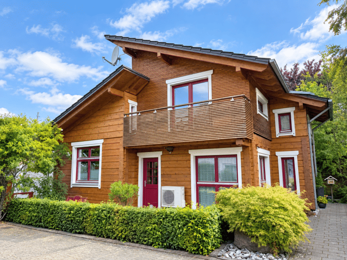 Nachhaltig wohnen mit Stil ***4306 G Holzblockhaus in zentraler Lage von Gütersloh, 33330 Gütersloh