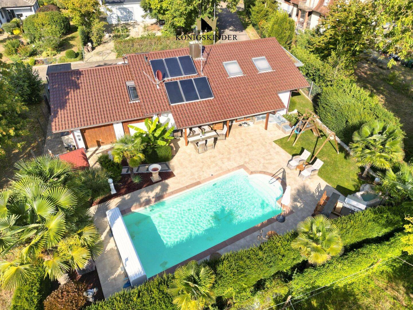 Wohnen auf einer Ebene – stilvoller Bungalow mit traumhafter Garten- und Pooloase, 77974 Meißenheim