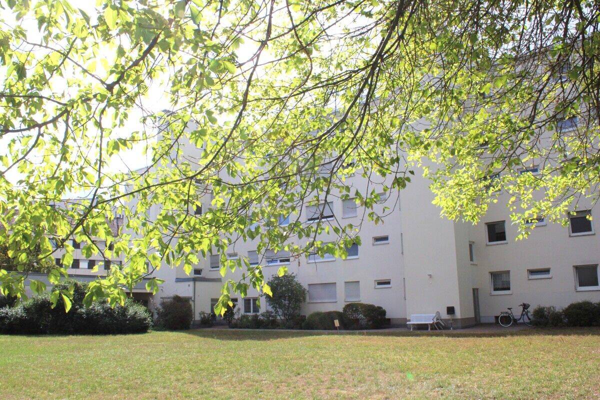 Sonnige Zeiten! Familienfreundl. Whg. bezugsfrei, ruhig – ganz nah am Stadtpark, Lift + Tiefgarage!, 90409 Nürnberg (Großreuth h. d. Veste Gärten h. d. Veste Maxfeld Schoppershof)