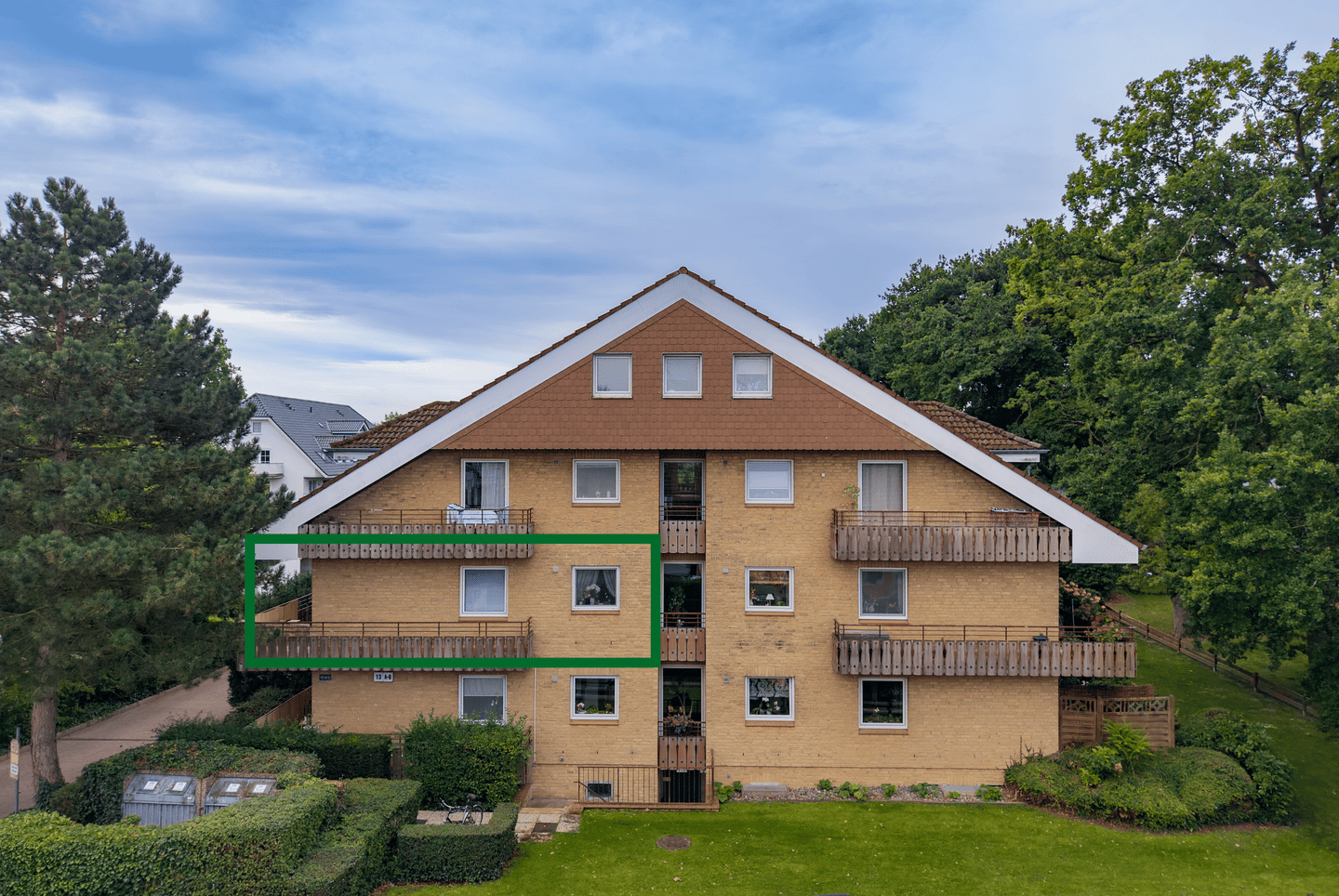 Attraktive 2-Zimmer-Wohnung mit großem Eck-Balkon in ruhiger Wohnlage, 23714 Malente