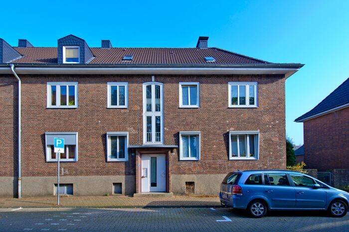 Frisch sanierte 2-Zimmer-Wohnung – mit neuem Duschbad, Laminat und Tapeten, 46397 Bocholt