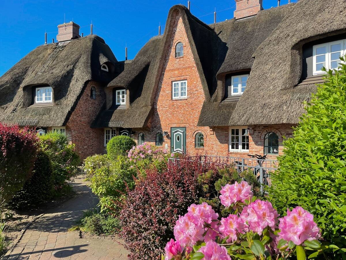 Frisch renoviert! 2 Zimmer Maisonette-Wohnung unter Reet in zentraler Lage Westerlands, 25980 Sylt
