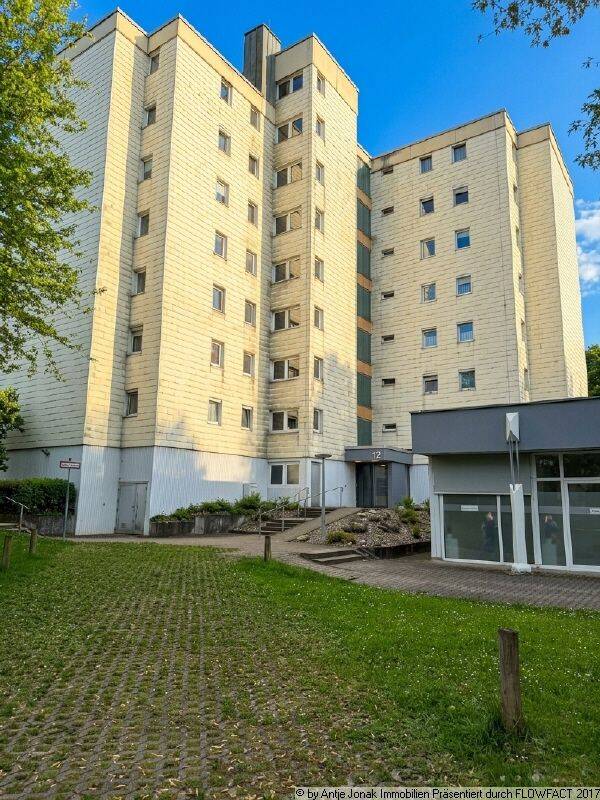 Wohnen mit Weitblick – 3 Zimmer-Wohnung mit sonnigem Balkon in Esslingen-Berkheim, 73734 Esslingen am Neckar