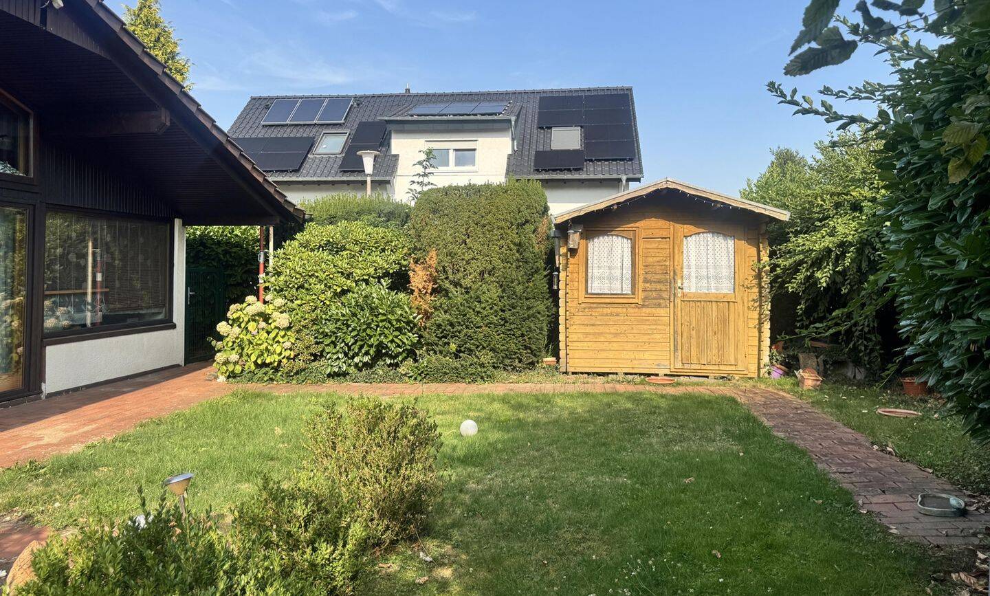 Bonn-Röttgen: Großzügiges Einfamilienhaus mit 6-Zimmern & Garten!, 53125 Bonn