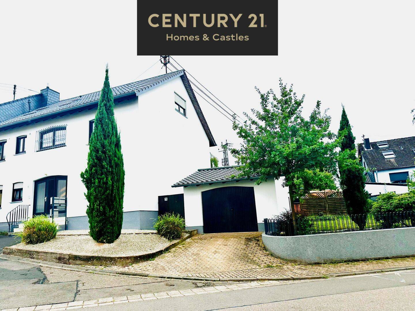 Renovierter Wohntraum mit Balkon, Garage und eigenem Gartenanteil, 66557 Illingen