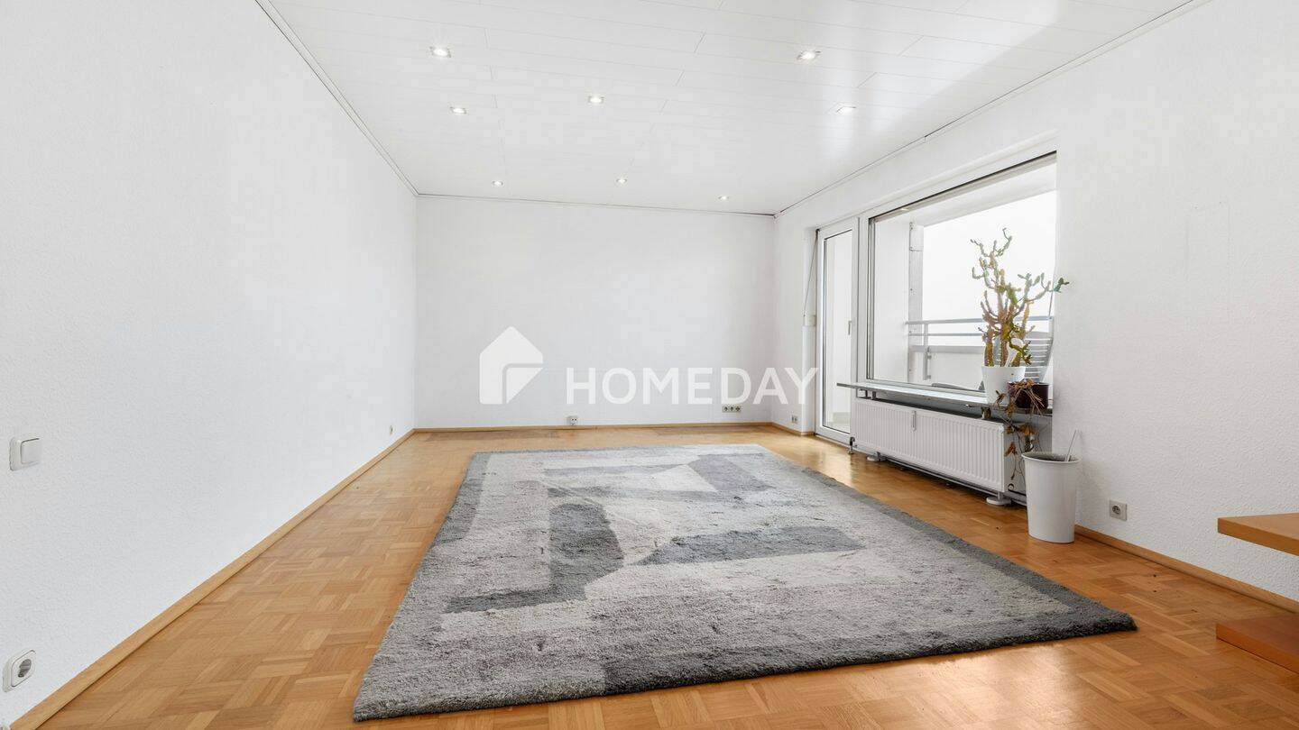 Weitblick über die Stadt: Lichtdurchflutete 3-Zimmer-Wohnung in der 10. Etage, 91054 Erlangen (Burgberg Erlangen-Nord Erlangen-Ost Innenstadt Sieglitzhof)