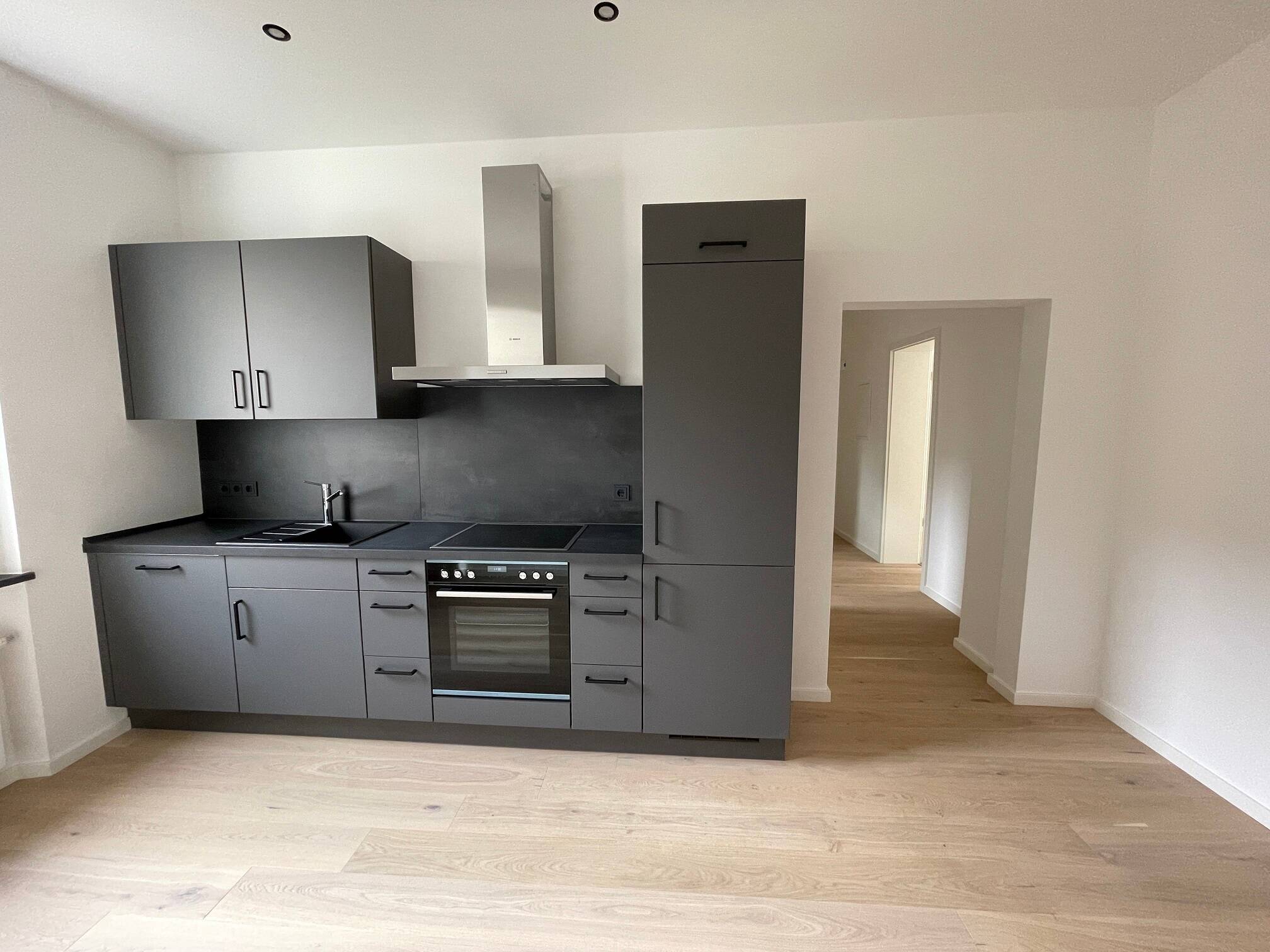 Alles NEU – 2Zi,Kü,Bad, Altbauwohnung – ab sofort, 90478 Nürnberg (Dutzendteich Gleißhammer Glockenhof Sankt Peter Zerzabelshof)