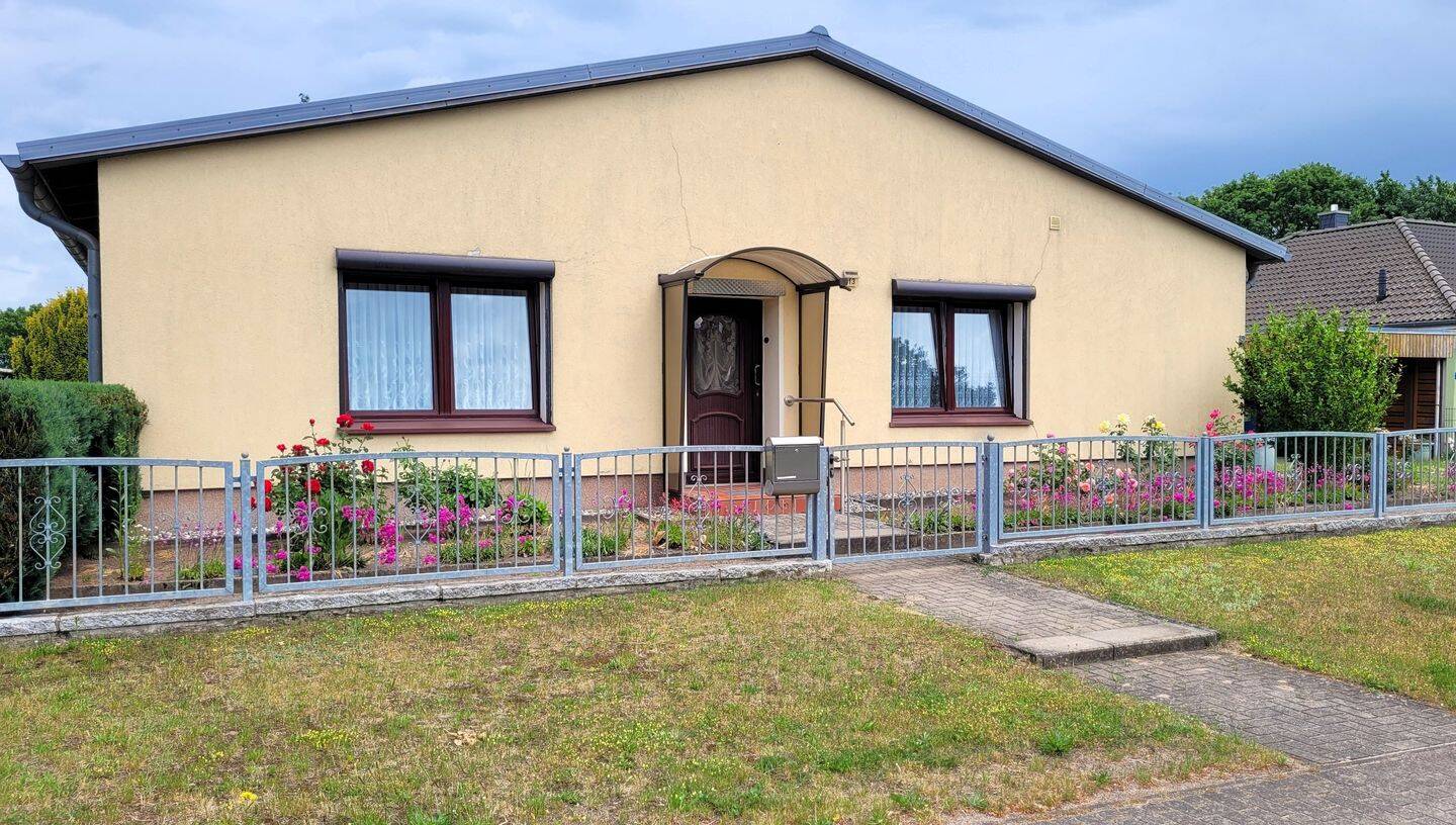 gepflegte, großzügige Doppelhaus-Hälfte in Dobbertin (provisionsfrei), 19399 Dobbertin