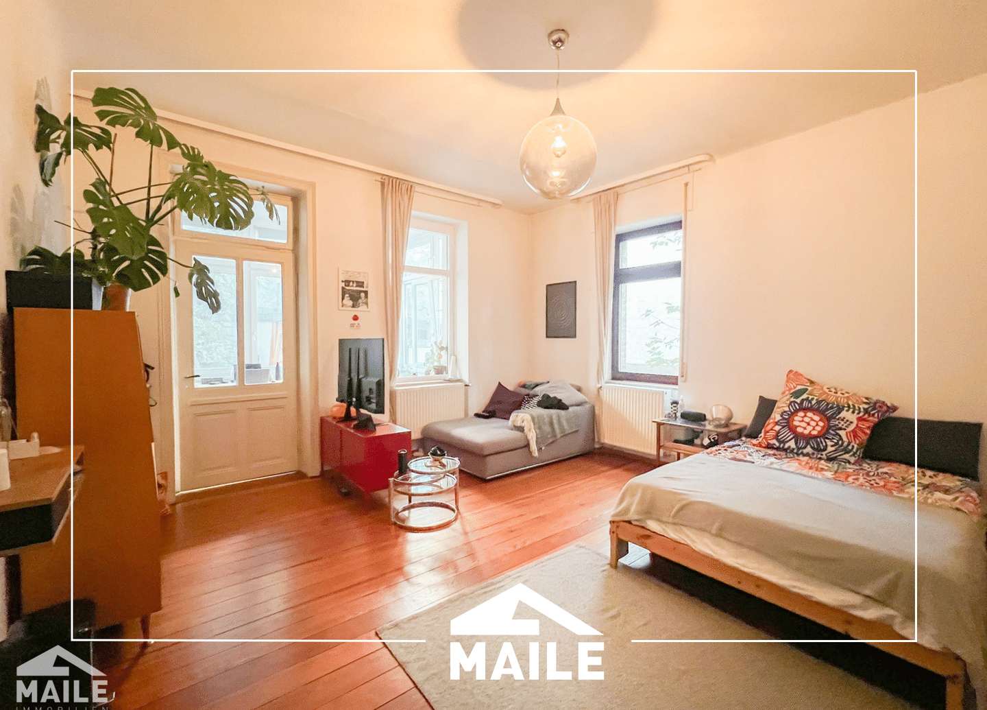 Großzügige 5,5 Zimmer Altbauwohnung mit Balkon und Loggia im beliebten Stuttgarter Süden, 70199 Stuttgart (Süd)