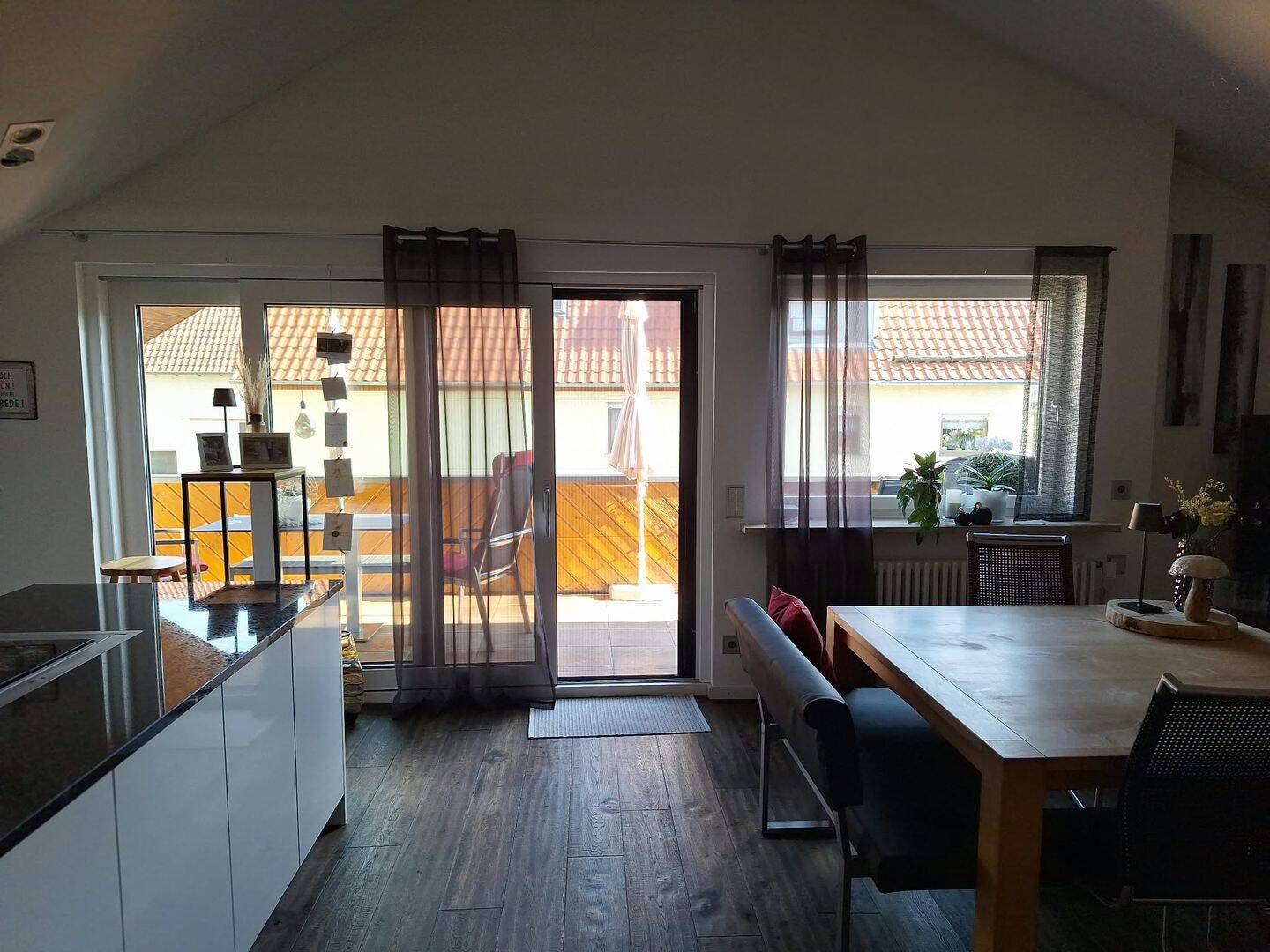 Moderne sehr großzügige 5,5 Zimmer Dachgeschosswohnung für Familie, 73072 Donzdorf