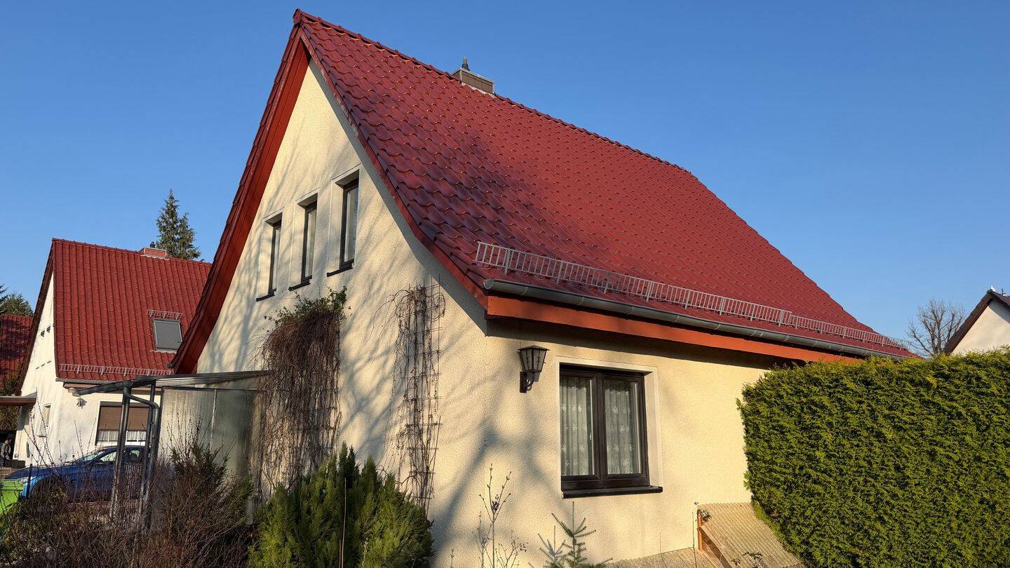 Gepflegtes voll unterkellertes Einfamilienhaus wartet auf neue Bewohner, 15344 Strausberg