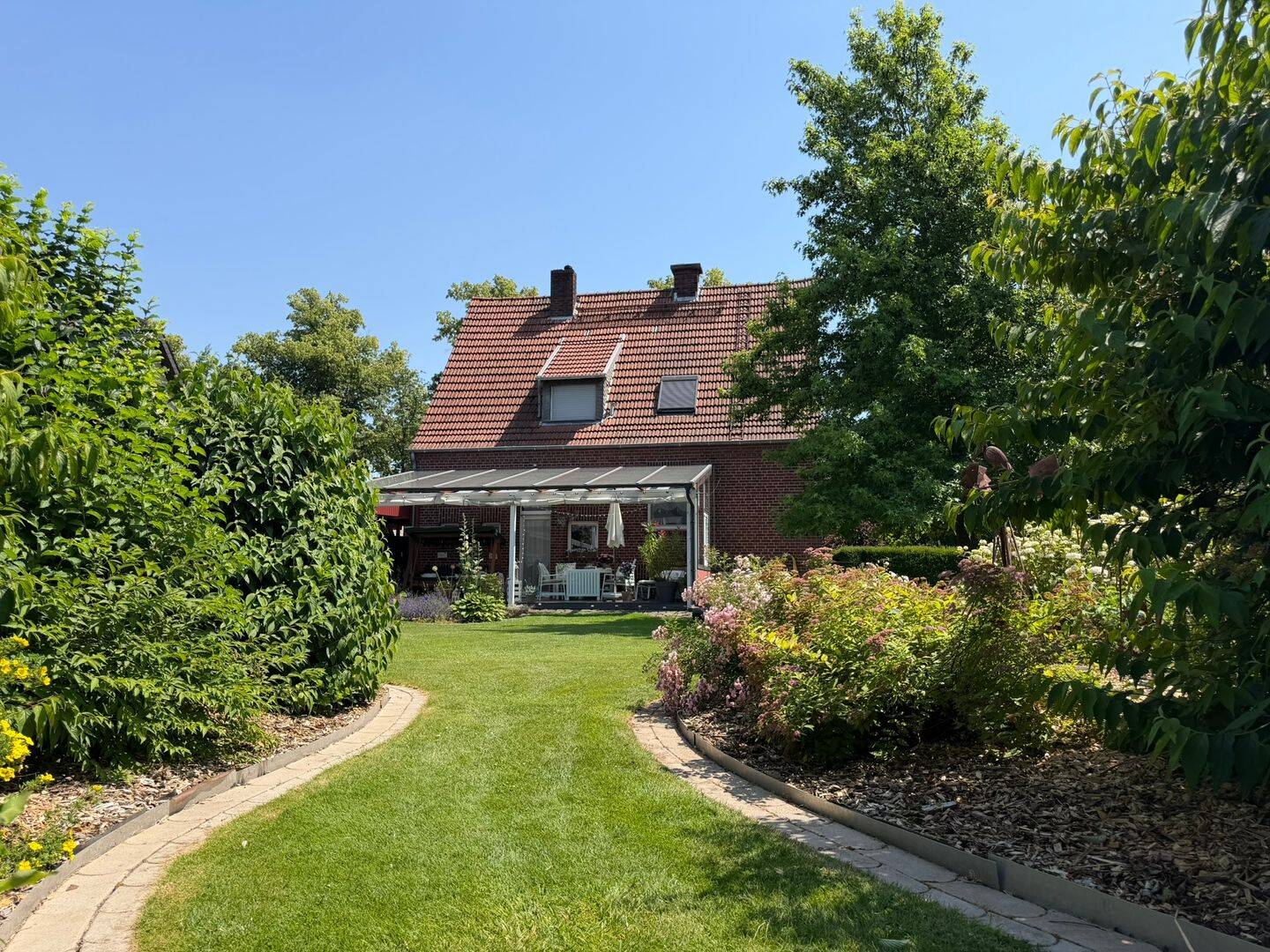 Großzügiges Einfamilienhaus mit Traumgarten in Senden, 48308 Senden