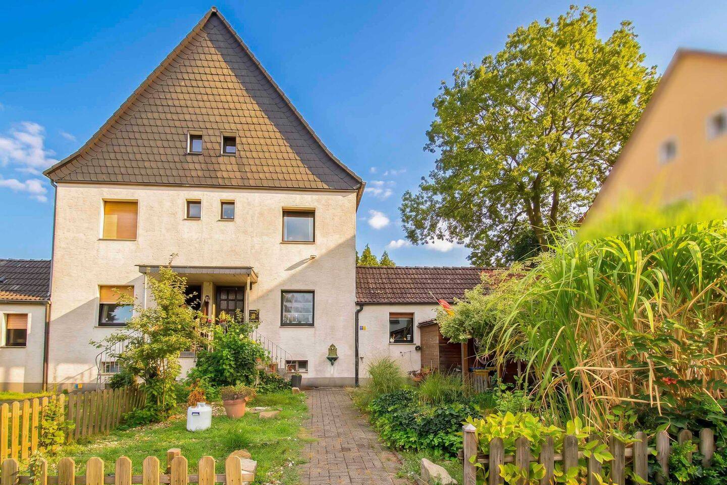 Traumhafte Doppelhaushälfte mit Garten – viel Platz für die ganze Familie, 44369 Dortmund