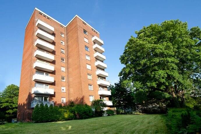 Über den Dächern Schiffbeks: 2-Zimmer-Wohnung mit Balkon, 22117 Hamburg (Mitte Billstedt)