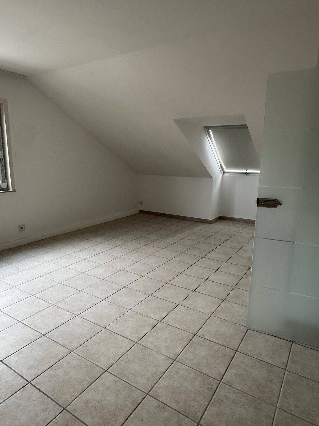 Schöne 2-Zimmer Dachgeschoss Wohnung in Do-Hacheney, 44265 Dortmund