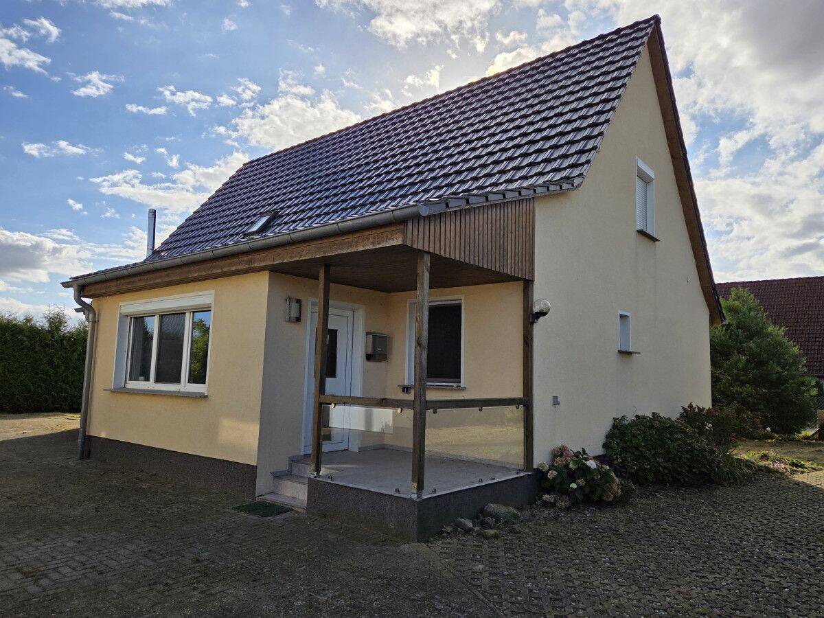 TOP Einfamilienhaus – gr. Grundstück – freier Blick – großes NG – Sauna – Alleinlage, 17129 Völschow