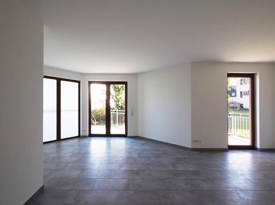 Frisch renoviert: 1-Zimmer-Apartment in grüner Umgebung von Hostenbach!!, 66787 Wadgassen